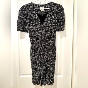 Stuart Alan Petites Black and White Patterned romper. Vintage size 6. VGUC